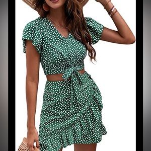 New without tags.  VCAY Ditsy Floral Crop Top & Ruffled Mini Skirt Set